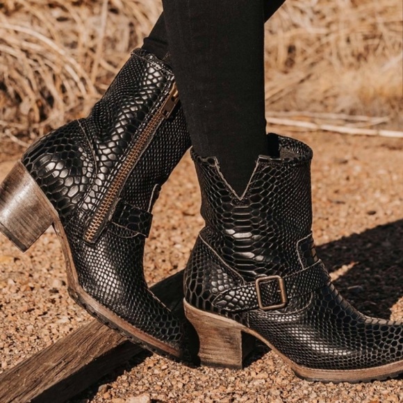 Freebird Carlito Snake Boots Black leather snake skin US Size 10 - fits 9 1.5 - Picture 2 of 9